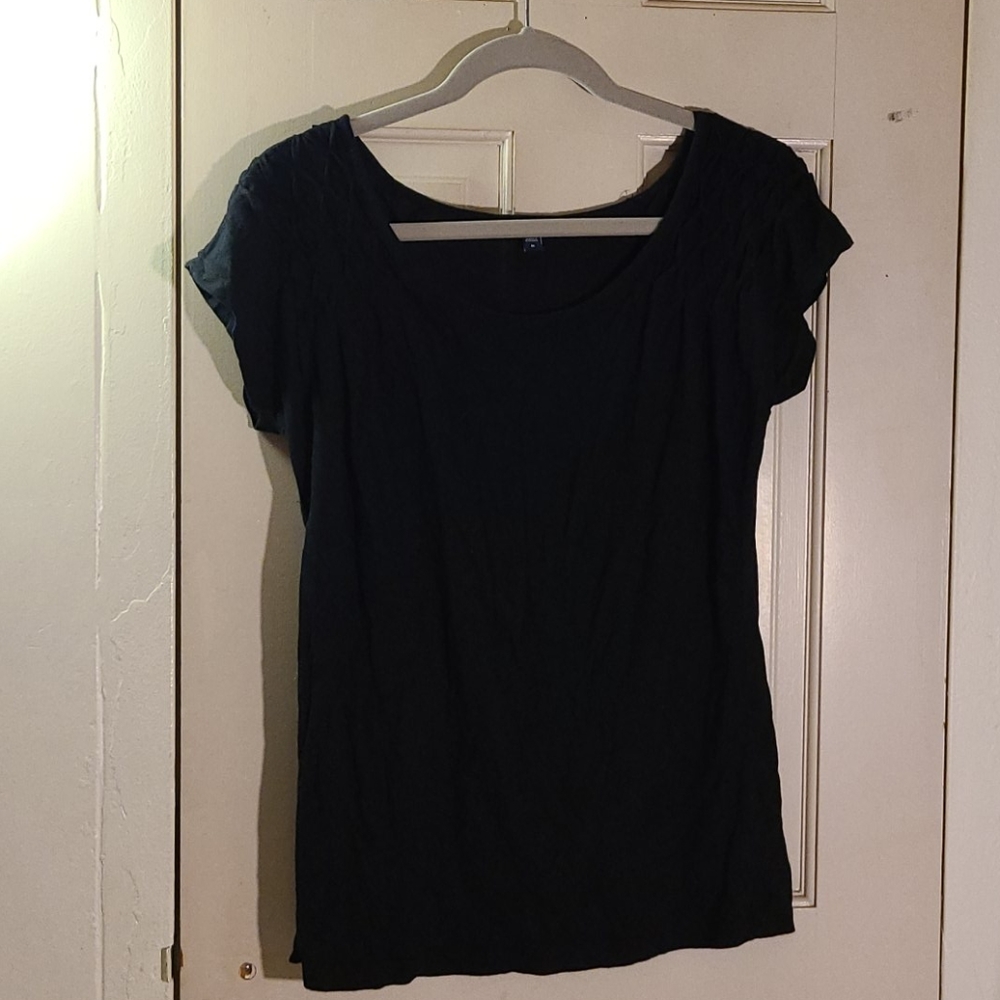Black tee